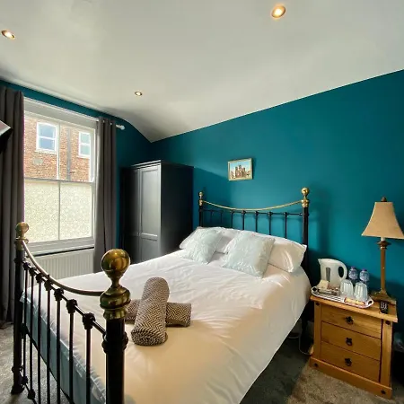 Blenheim Guest house *