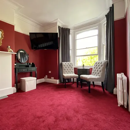 Blenheim בית הארחה יורק